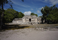 Mayan Temple II at Hochob - hochob mayan ruins,hochob mayan temple,mayan temple pictures,mayan ruins photos
